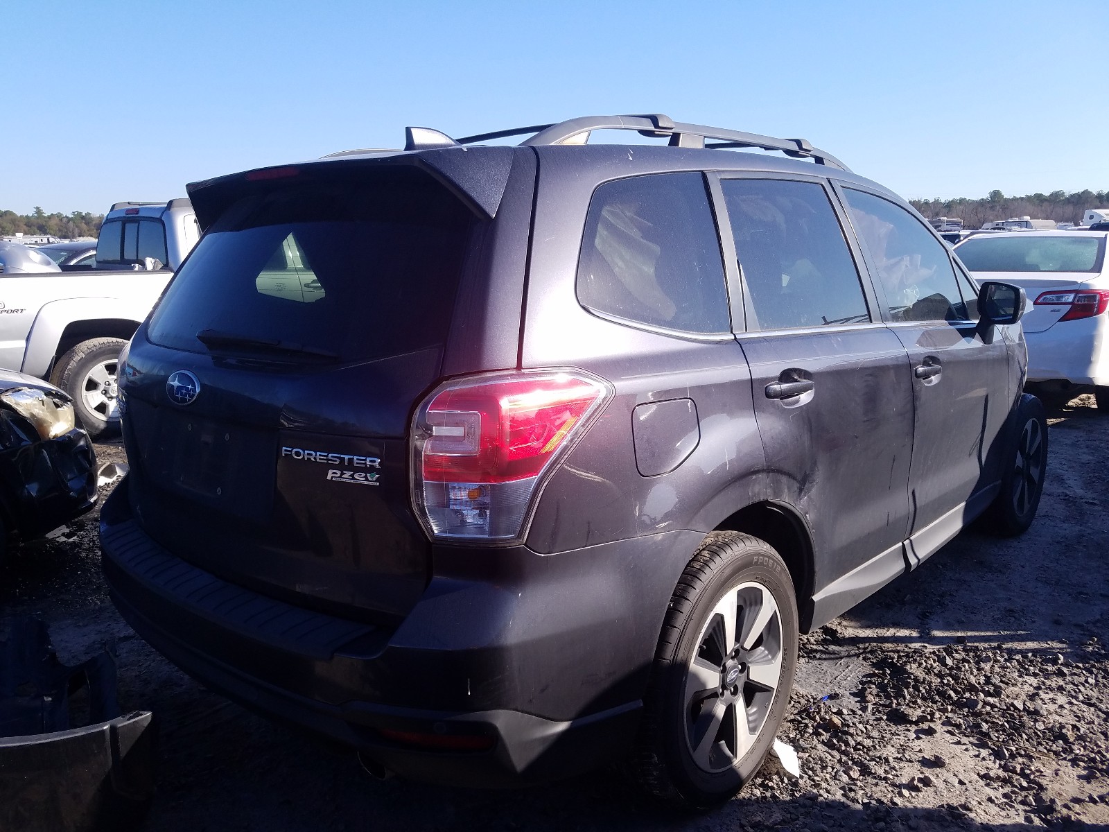 JF2SJARC2HH500488  subaru forester 2 2017 IMG 3