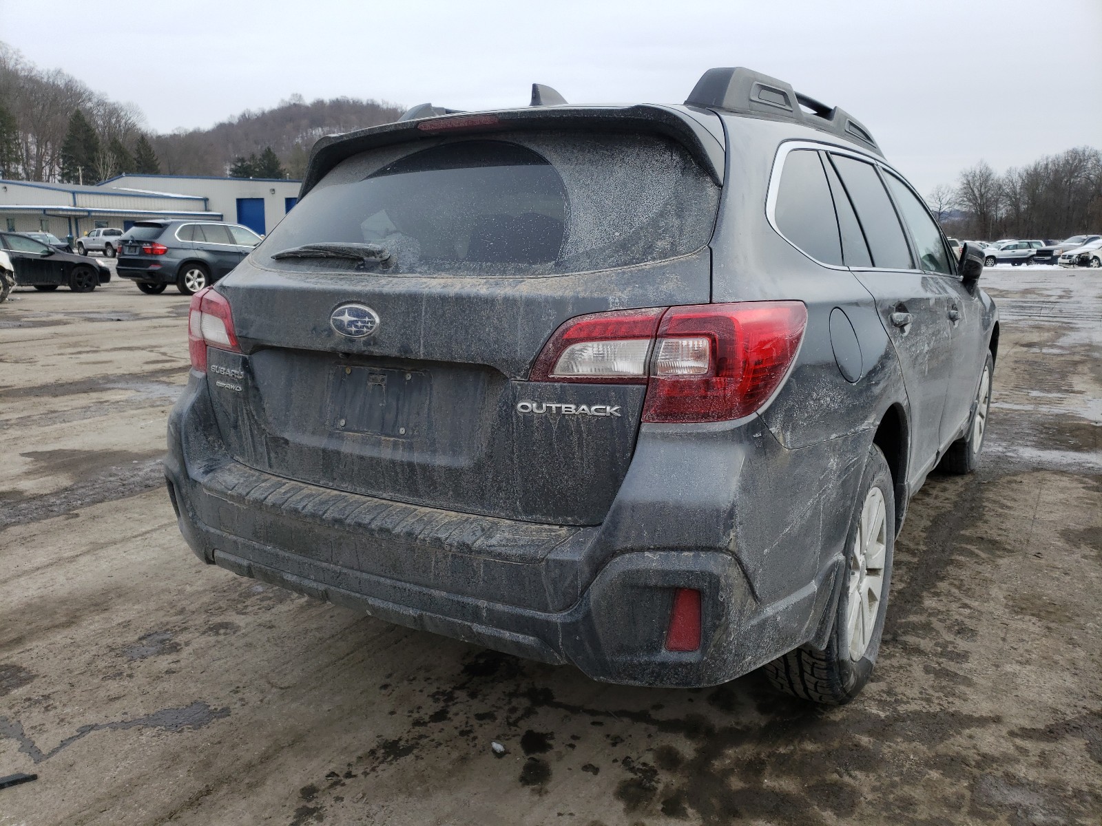 4S4BSAHC1K3265563  subaru  2019 IMG 3