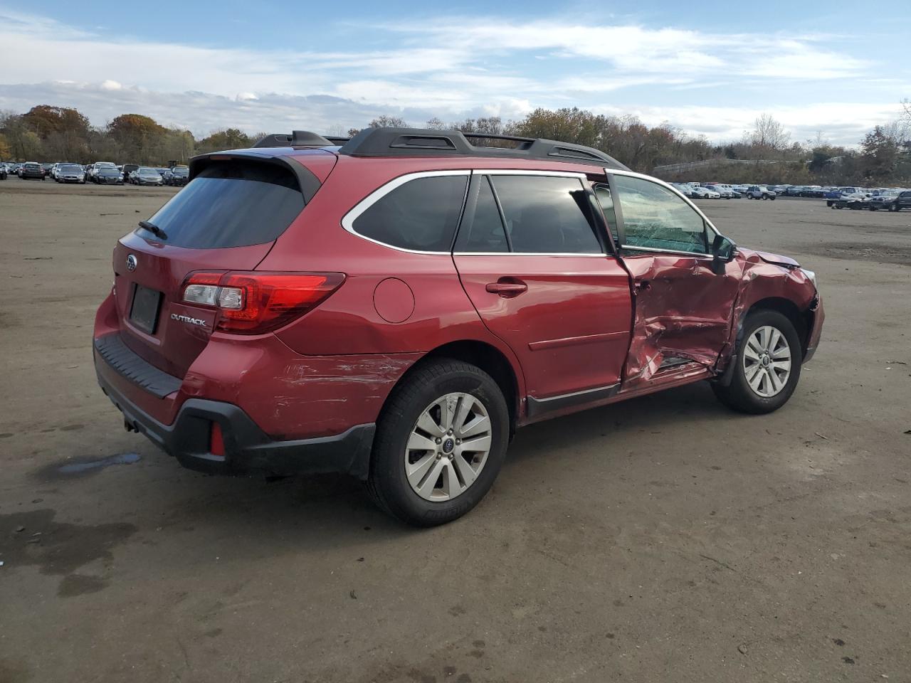 4S4BSAHC9J3299765  subaru outback 2018 IMG 2