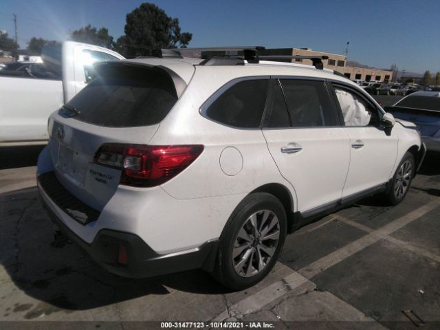 4S4BSETC8J3305800  subaru outback 2018 IMG 3