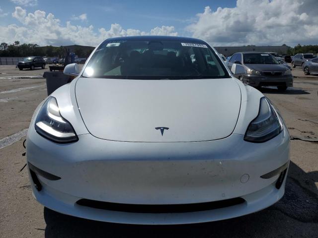 5YJ3E1EA1JF173602  tesla model 3 2018 IMG 4