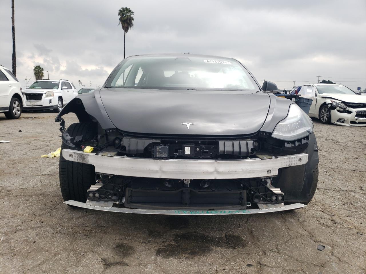 5YJ3E1EA2JF010702  tesla model 3 2018 IMG 4