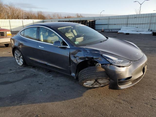 5YJ3E1EA2JF031081  tesla model 3 2018 IMG 3