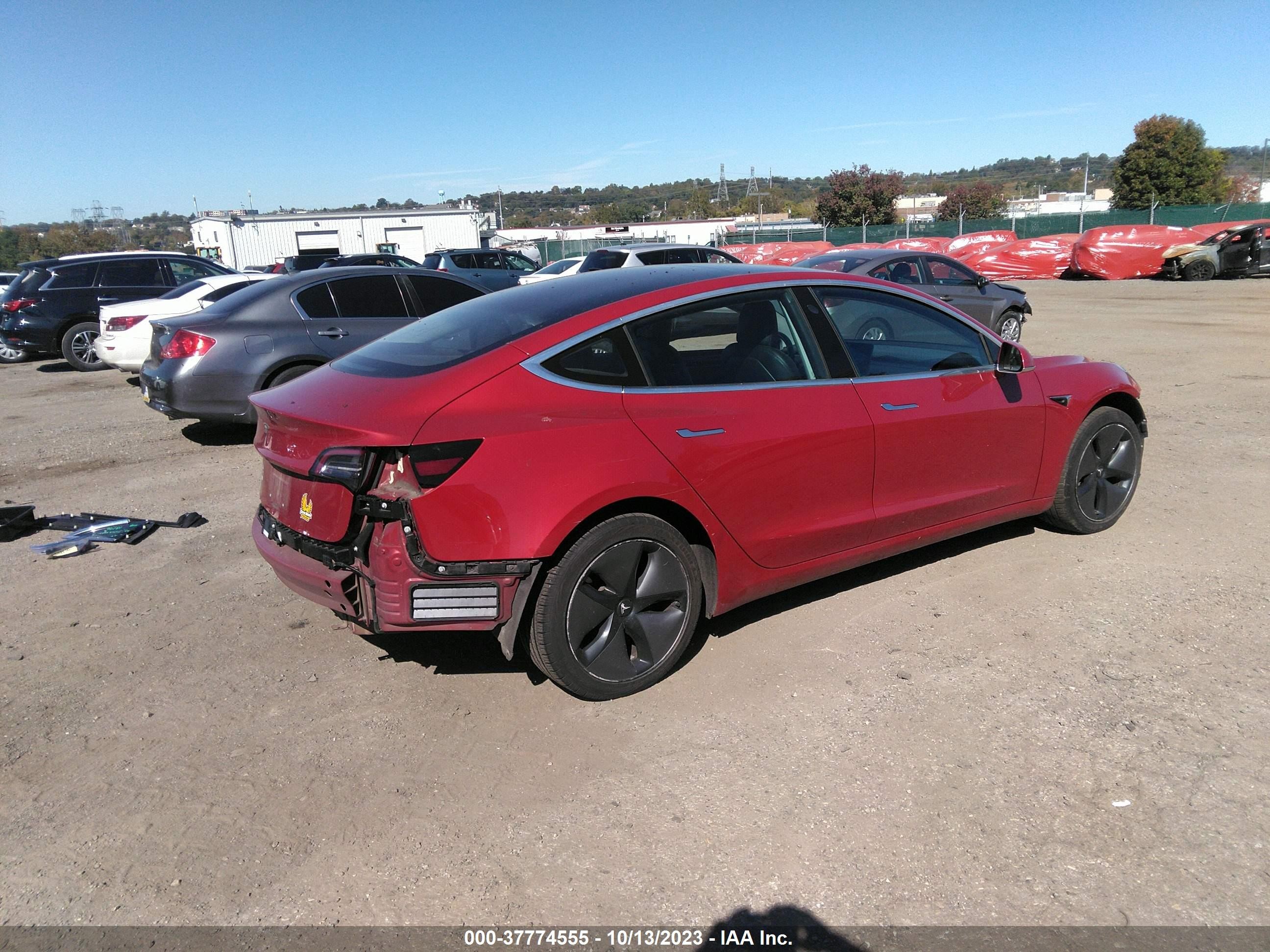 5YJ3E1EA2JF041612  tesla model 3 2018 IMG 3