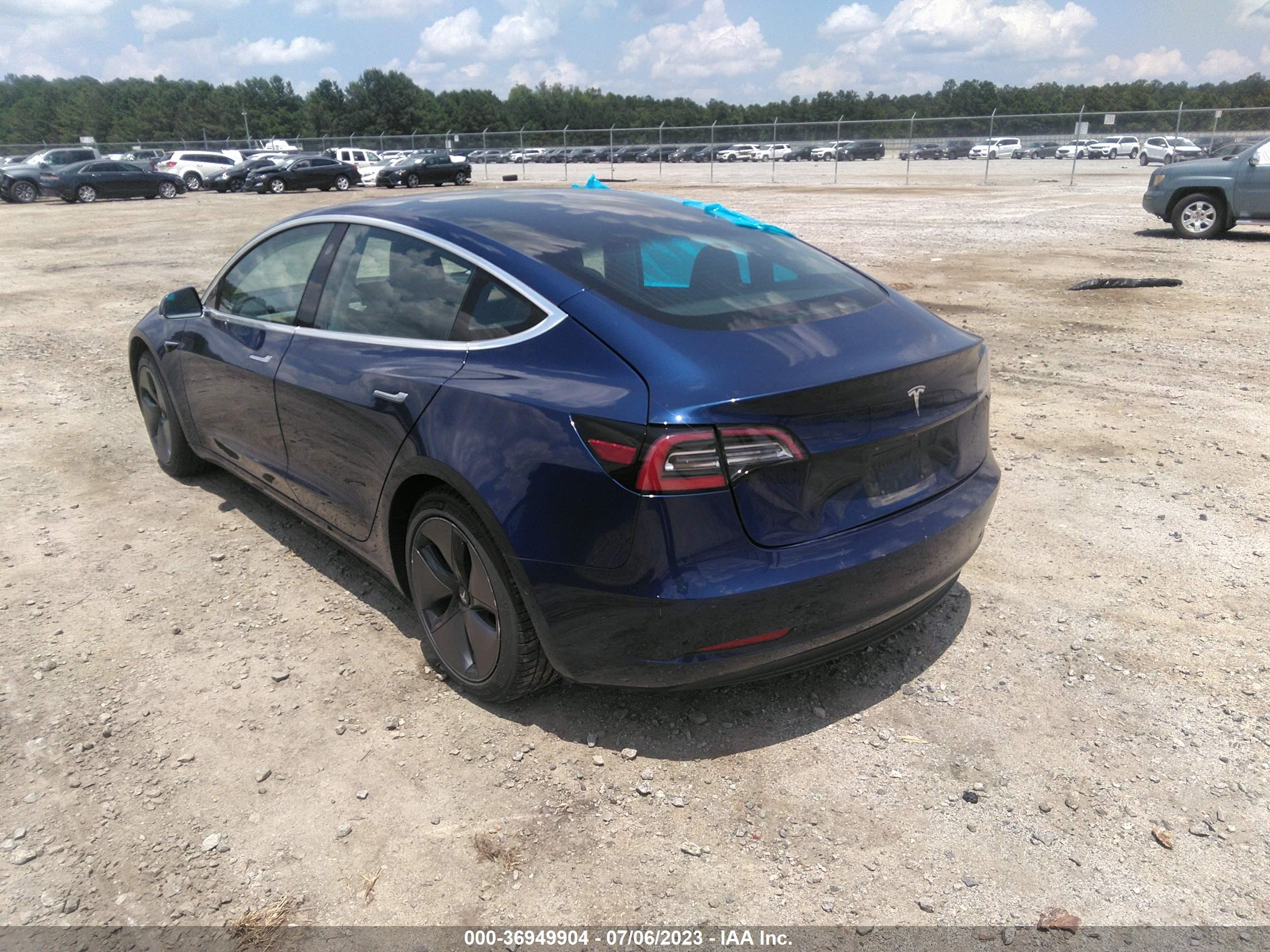 5YJ3E1EA2JF102408  tesla model 3 2018 IMG 2