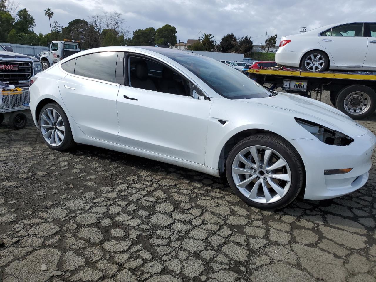 5YJ3E1EA2JF164827  tesla model 3 2018 IMG 3