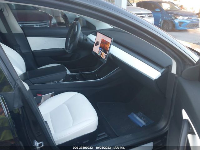 5YJ3E1EA2JF166576  tesla model 3 2018 IMG 4