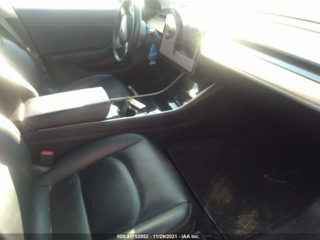 5YJ3E1EA3JF013804  tesla model 3 2018 IMG 4