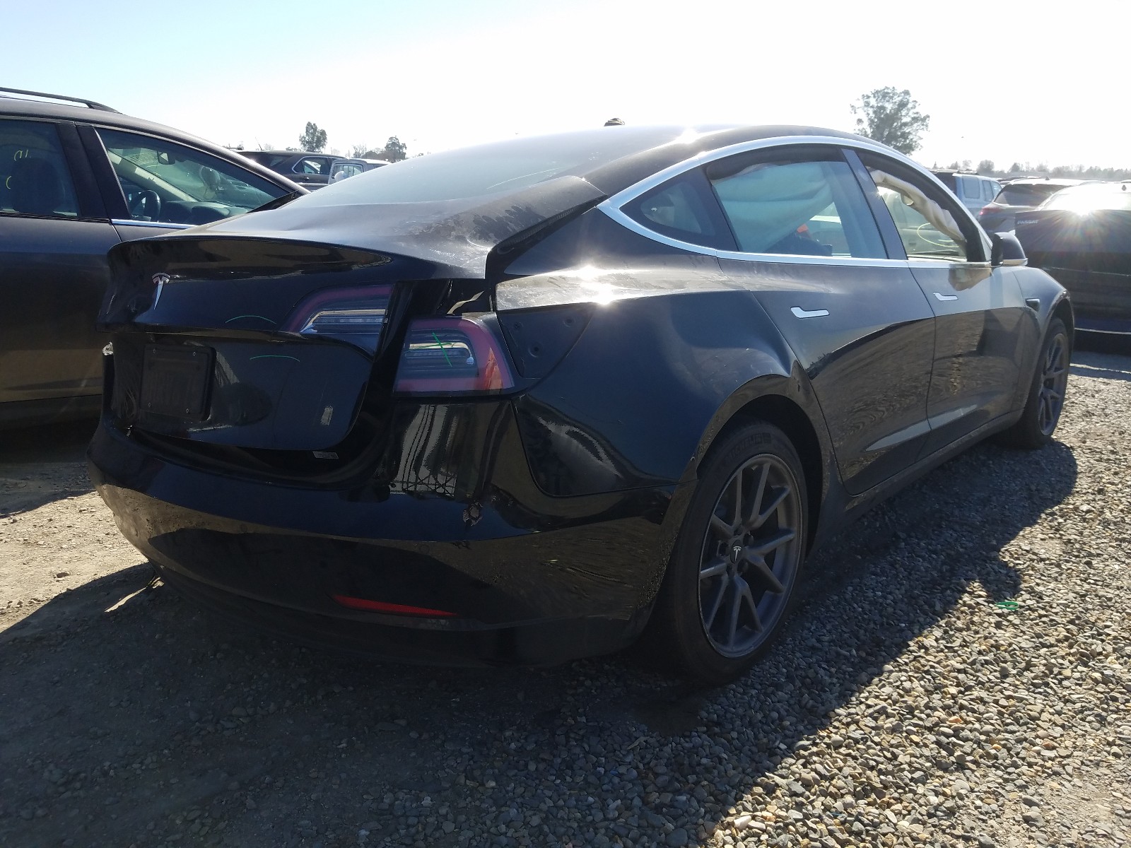 5YJ3E1EA4JF172105  tesla model 3 2018 IMG 3