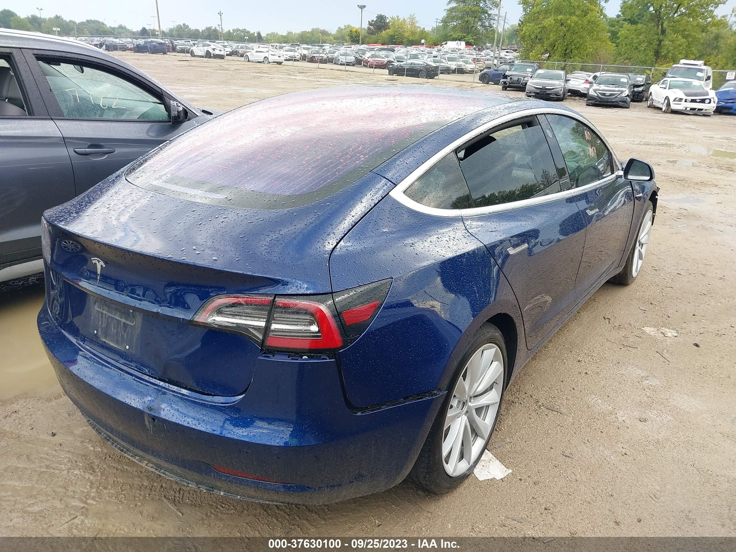 5YJ3E1EA5JF018230  tesla model 3 2018 IMG 3