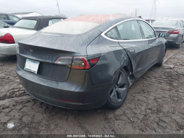 5YJ3E1EA6JF019080  tesla model 3 2018 IMG 3