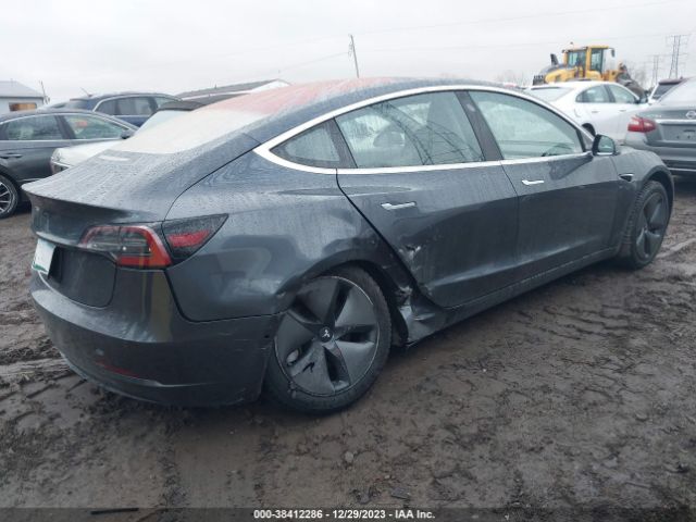 5YJ3E1EA6JF019080  tesla model 3 2018 IMG 5