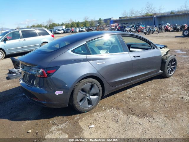 5YJ3E1EA6JF166936  tesla model 3 2018 IMG 3