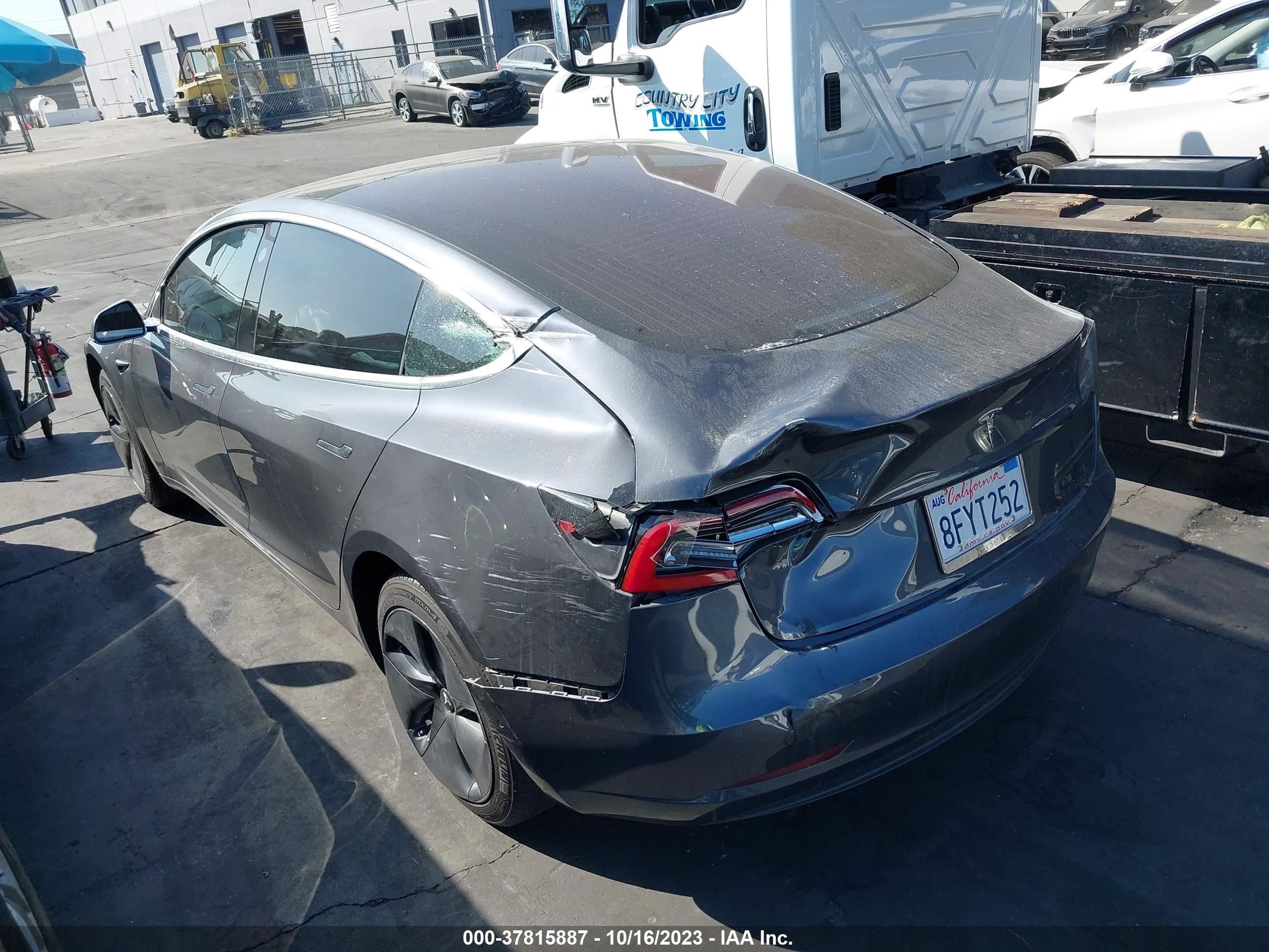 5YJ3E1EA7JF044599  tesla model 3 2018 IMG 2