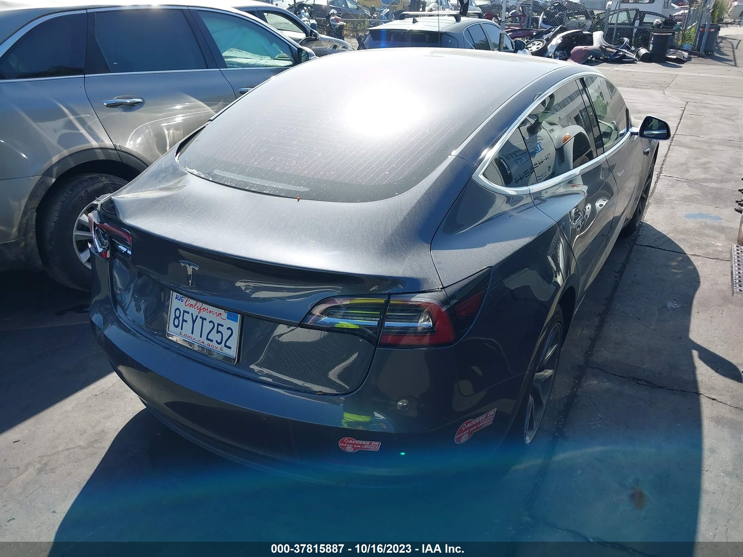 5YJ3E1EA7JF044599  tesla model 3 2018 IMG 3