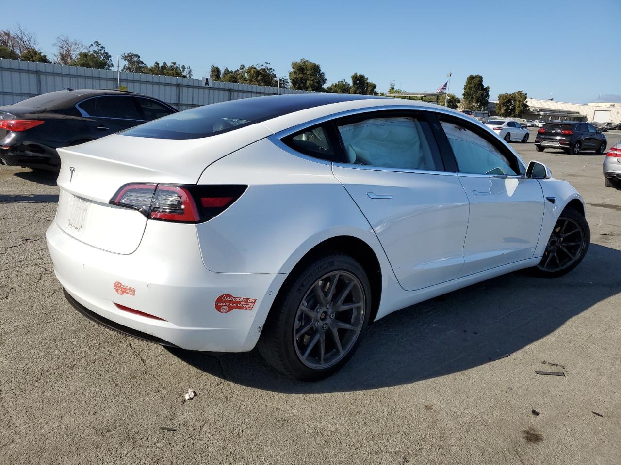 5YJ3E1EA7JF044652  tesla model 3 2018 IMG 2