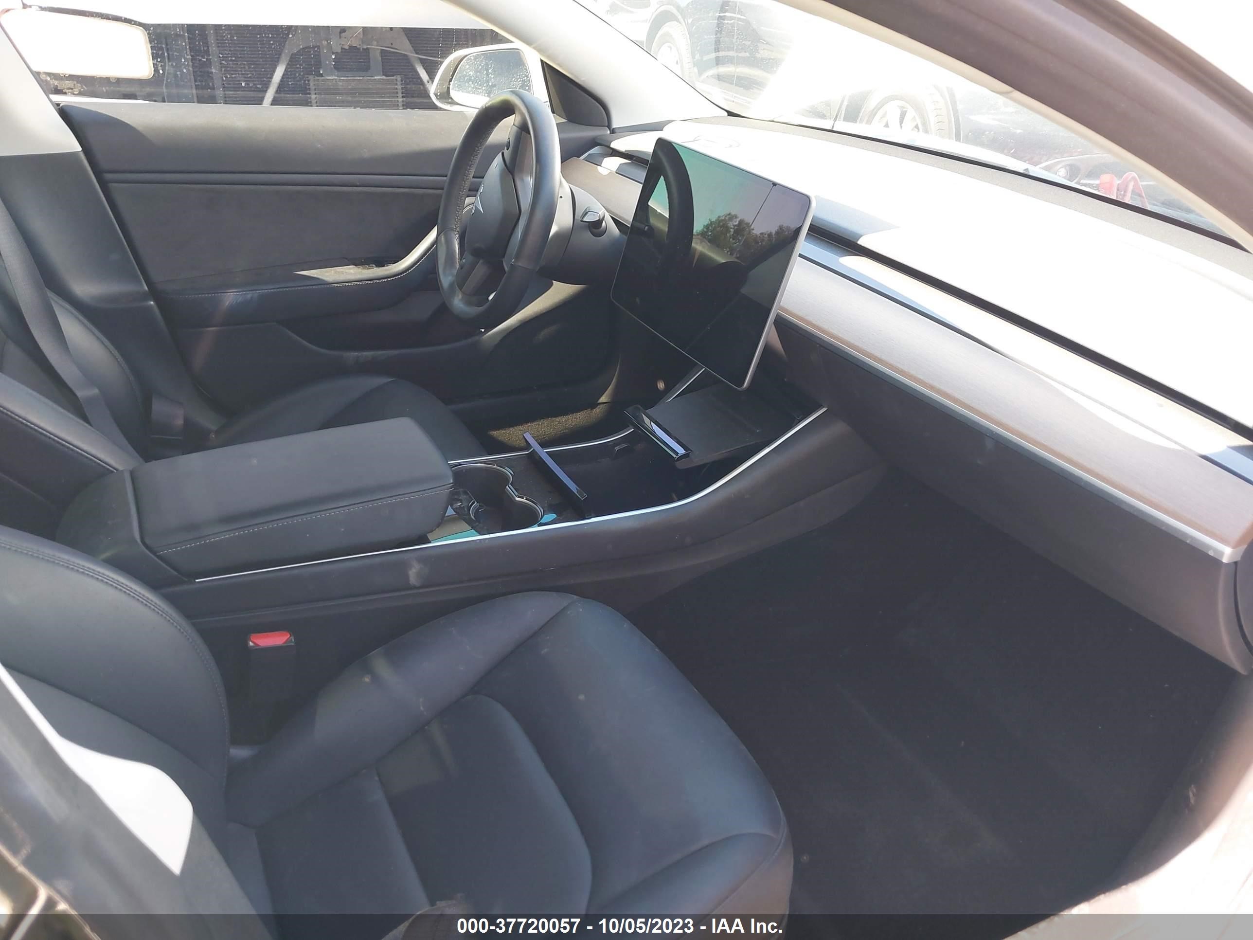 5YJ3E1EA7JF053657  tesla model 3 2018 IMG 4