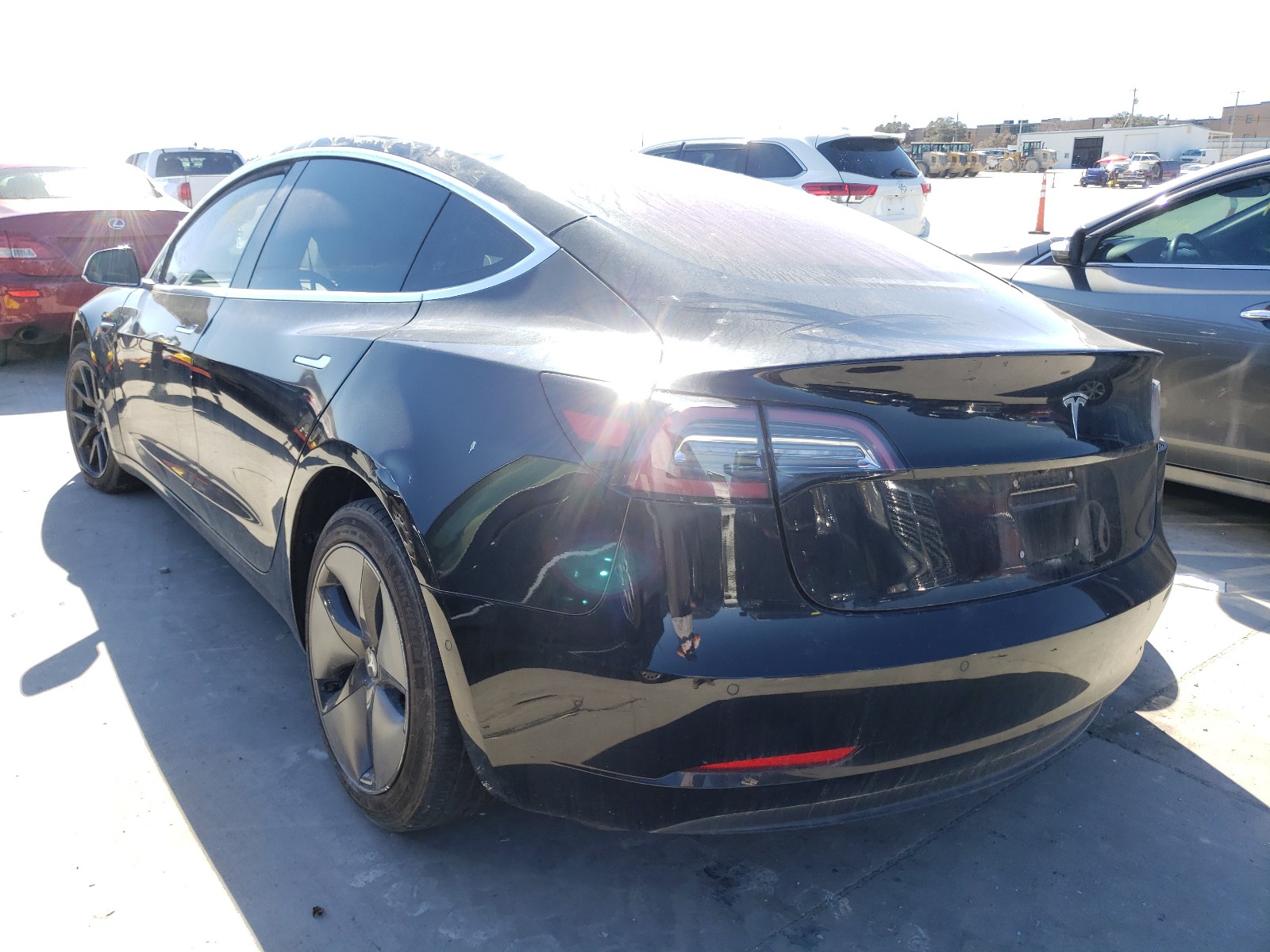 5YJ3E1EA7JF157520  tesla model 3 2018 IMG 2