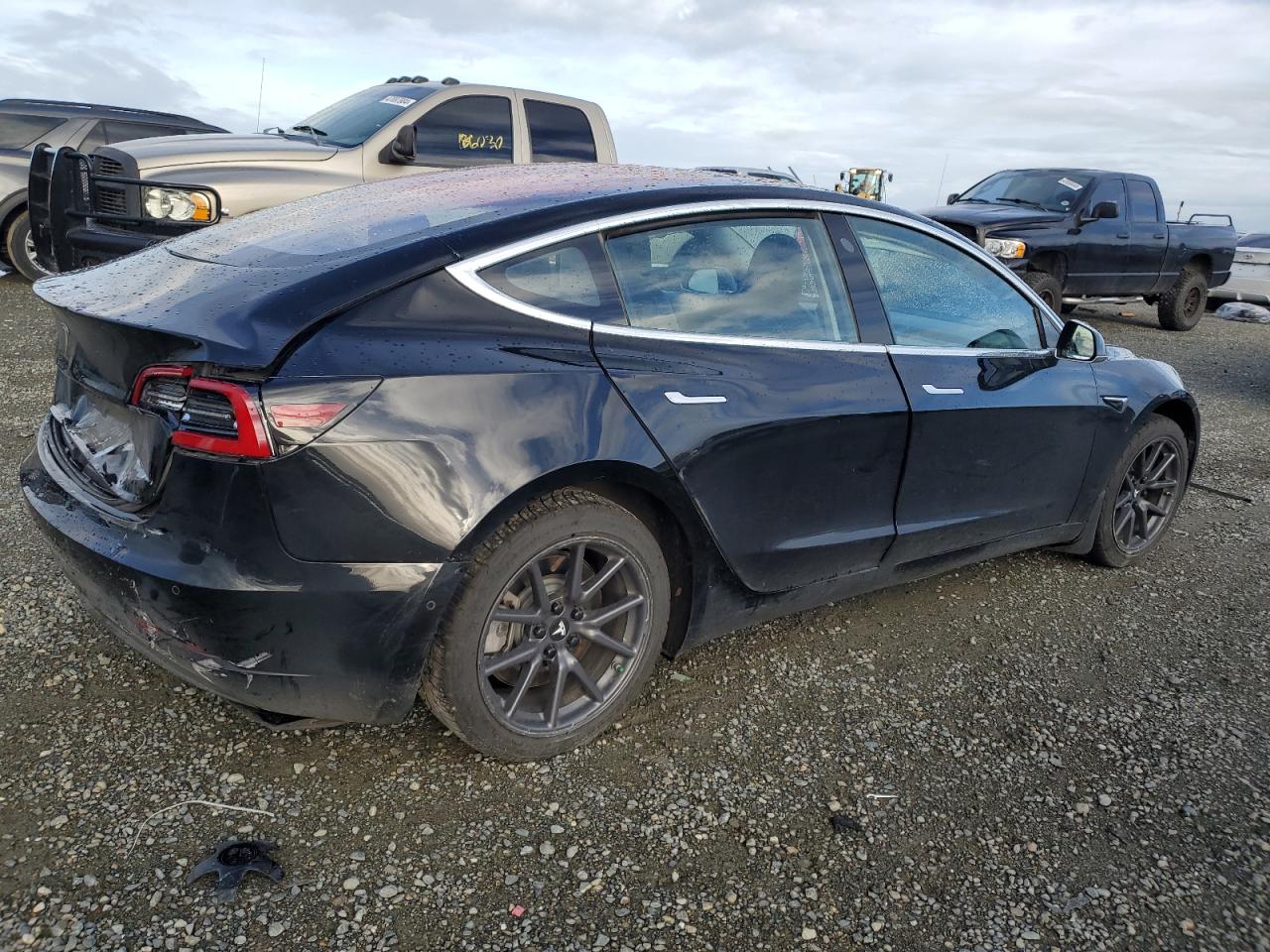 5YJ3E1EA8JF012549  tesla model 3 2018 IMG 2