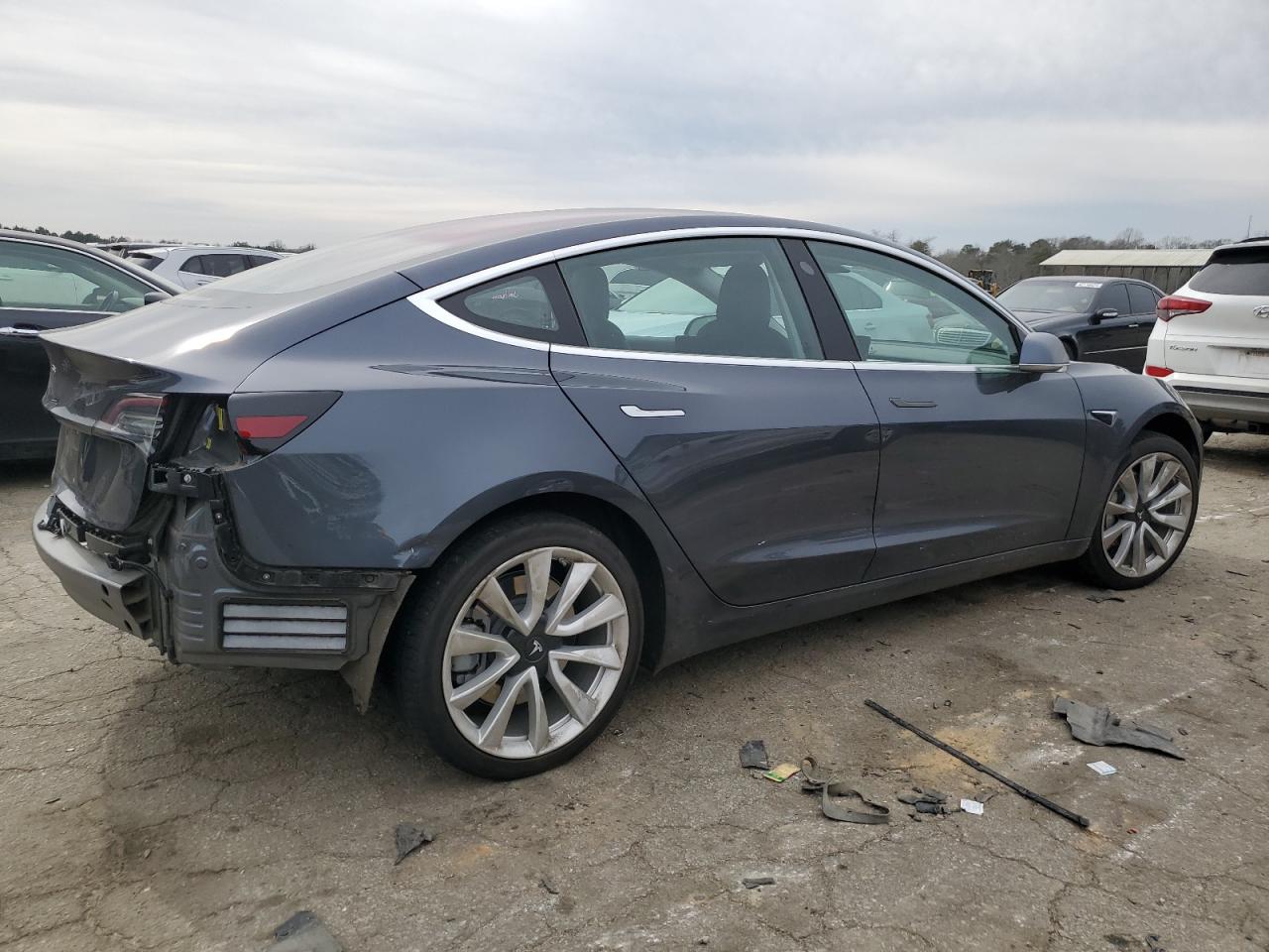 5YJ3E1EA8JF032820  tesla model 3 2018 IMG 2