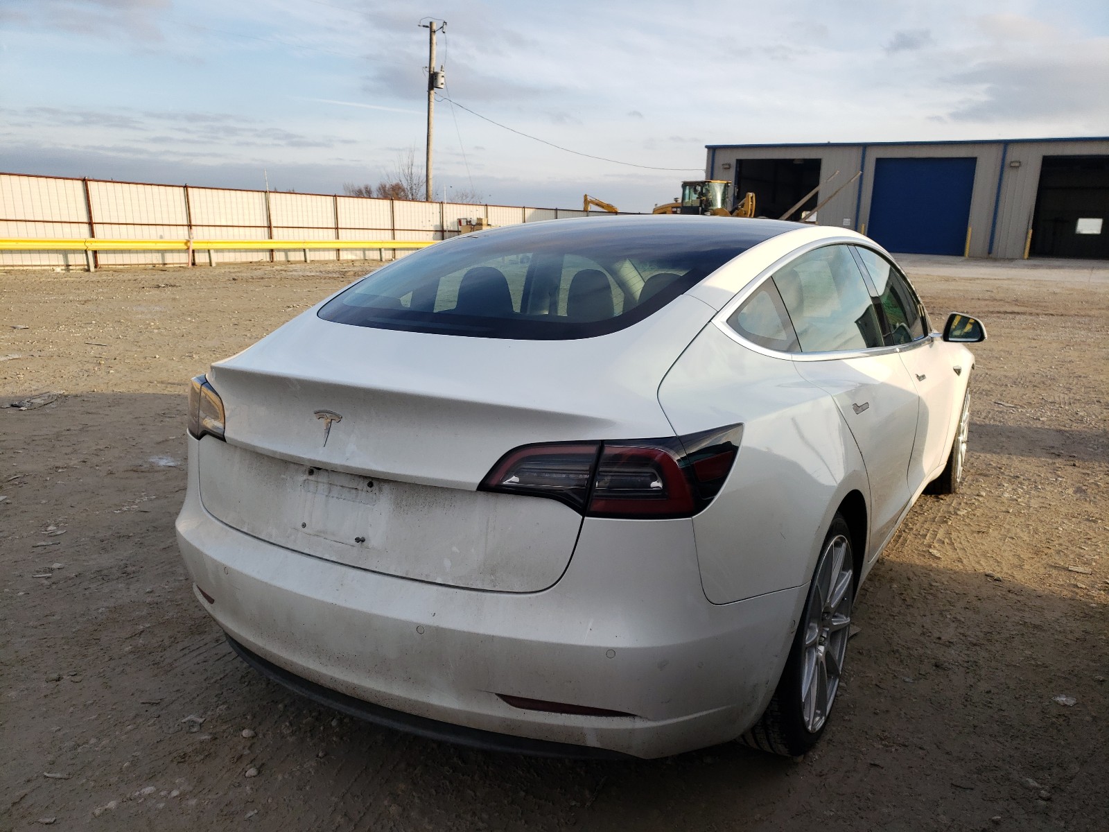 5YJ3E1EAXJF051062  tesla model 3 2018 IMG 3