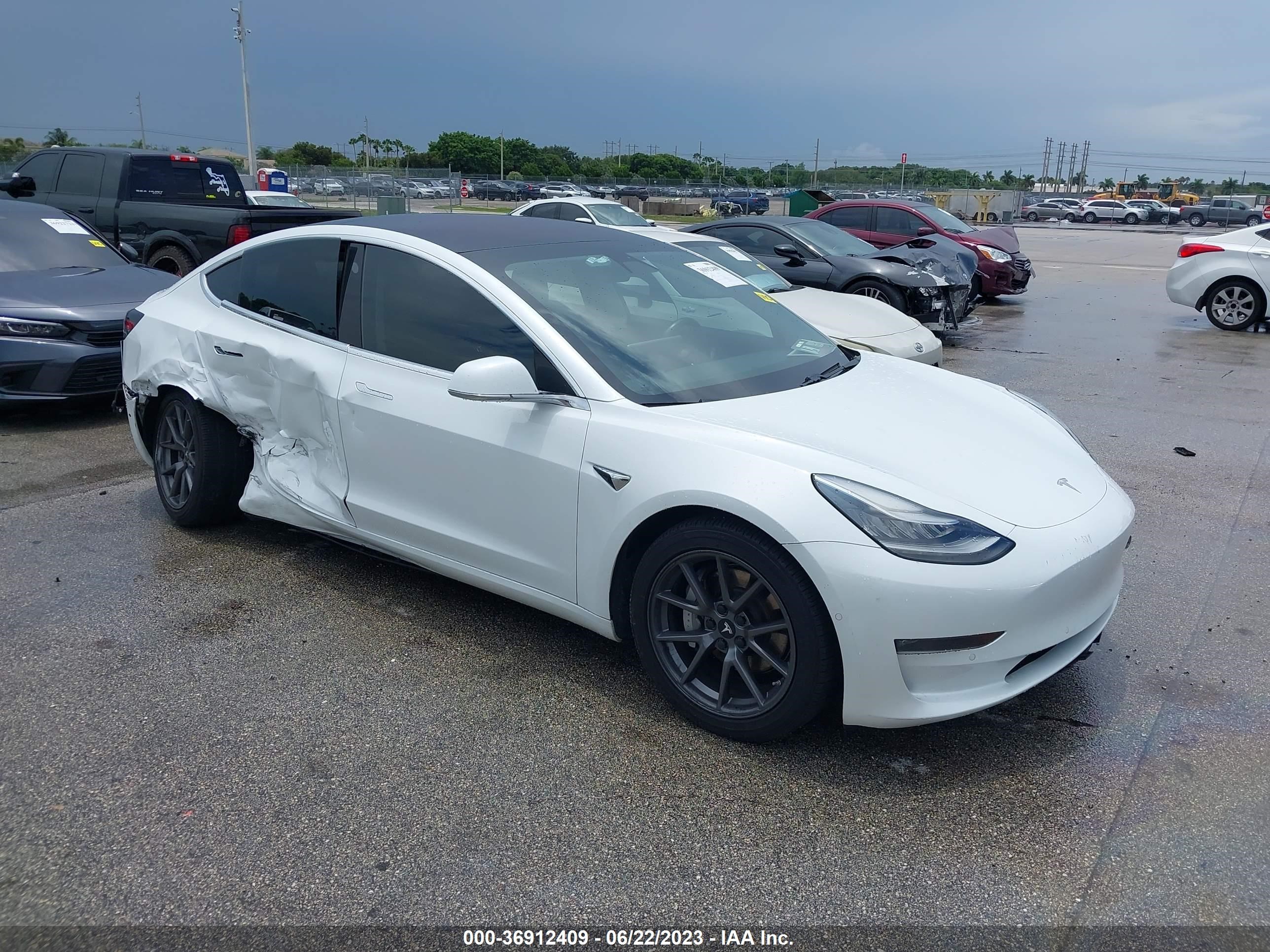 5YJ3E1EB0JF092163  tesla model 3 2018 IMG 0