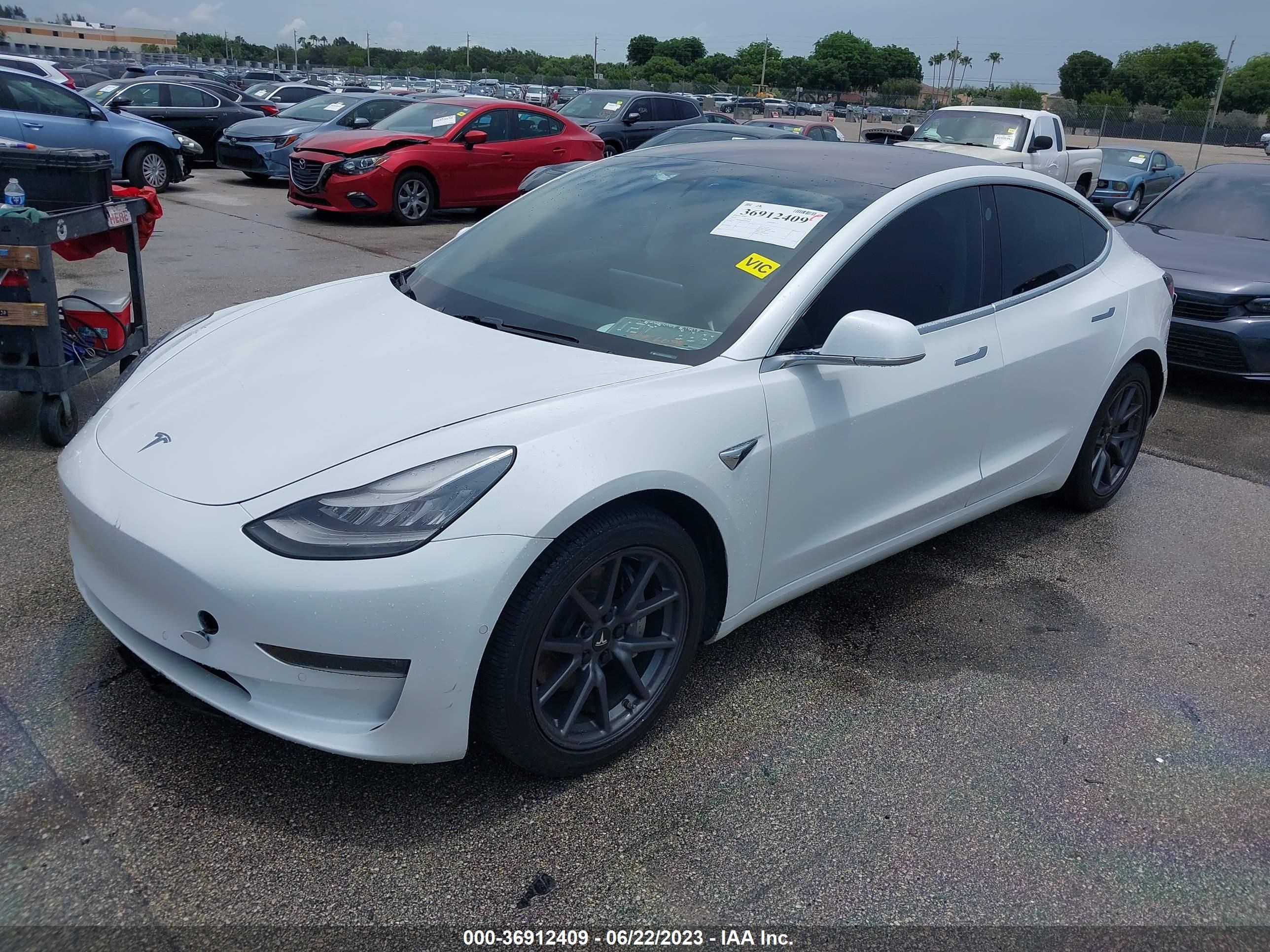 5YJ3E1EB0JF092163  tesla model 3 2018 IMG 1