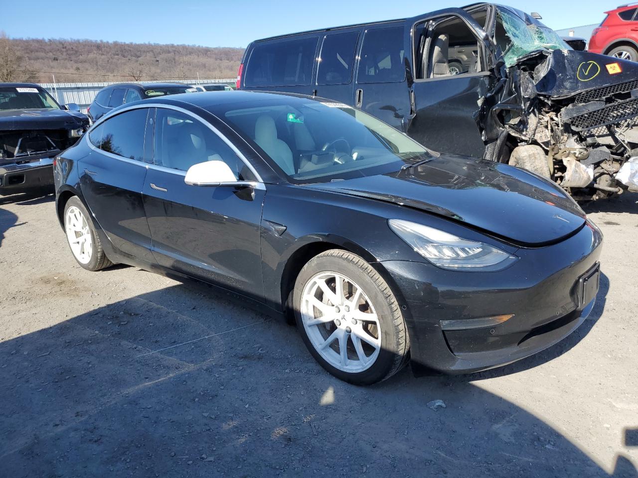 5YJ3E1EB0JF112881  tesla model 3 2018 IMG 3