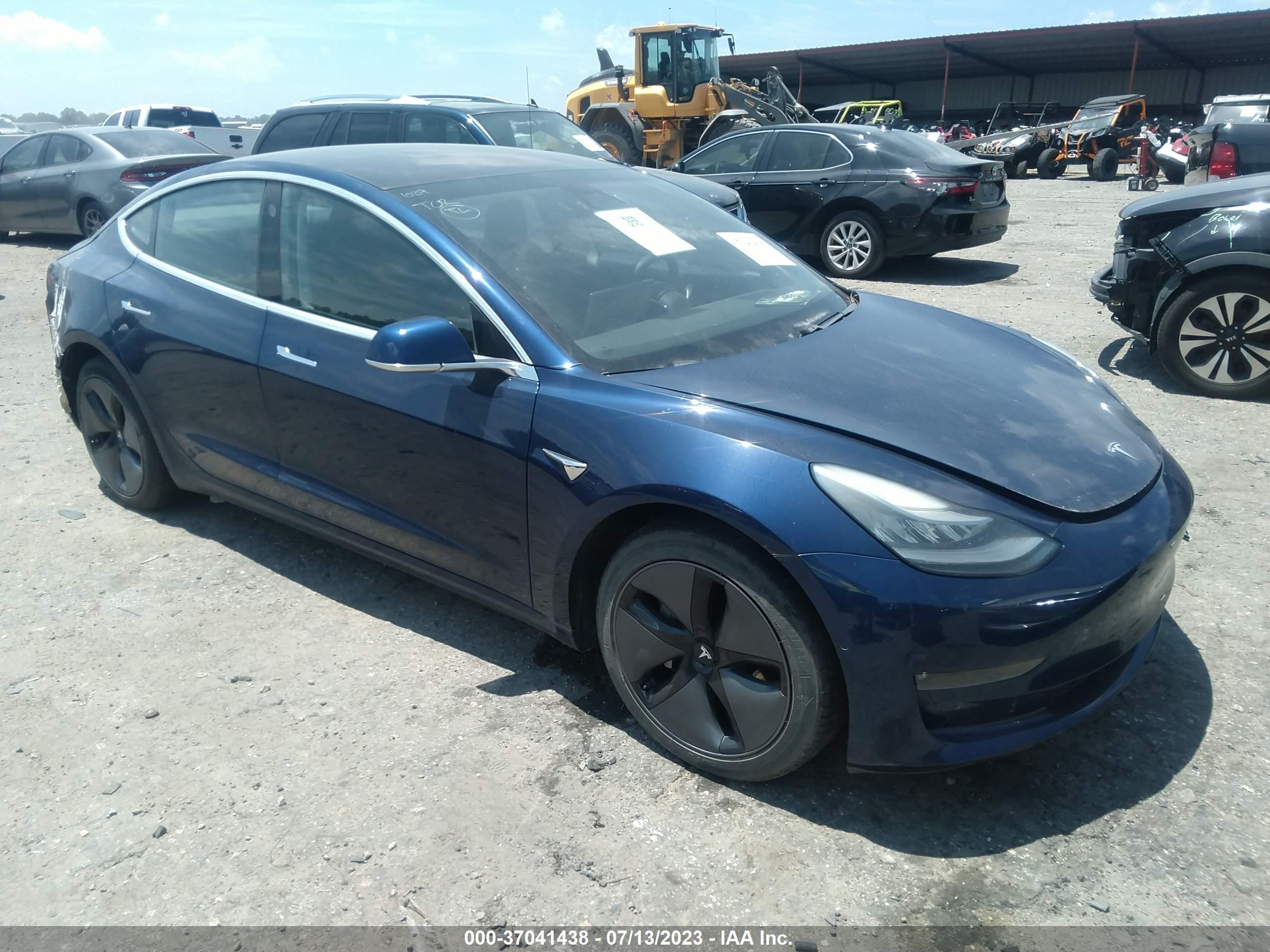 5YJ3E1EB1JF105387  tesla model 3 2018 IMG 0