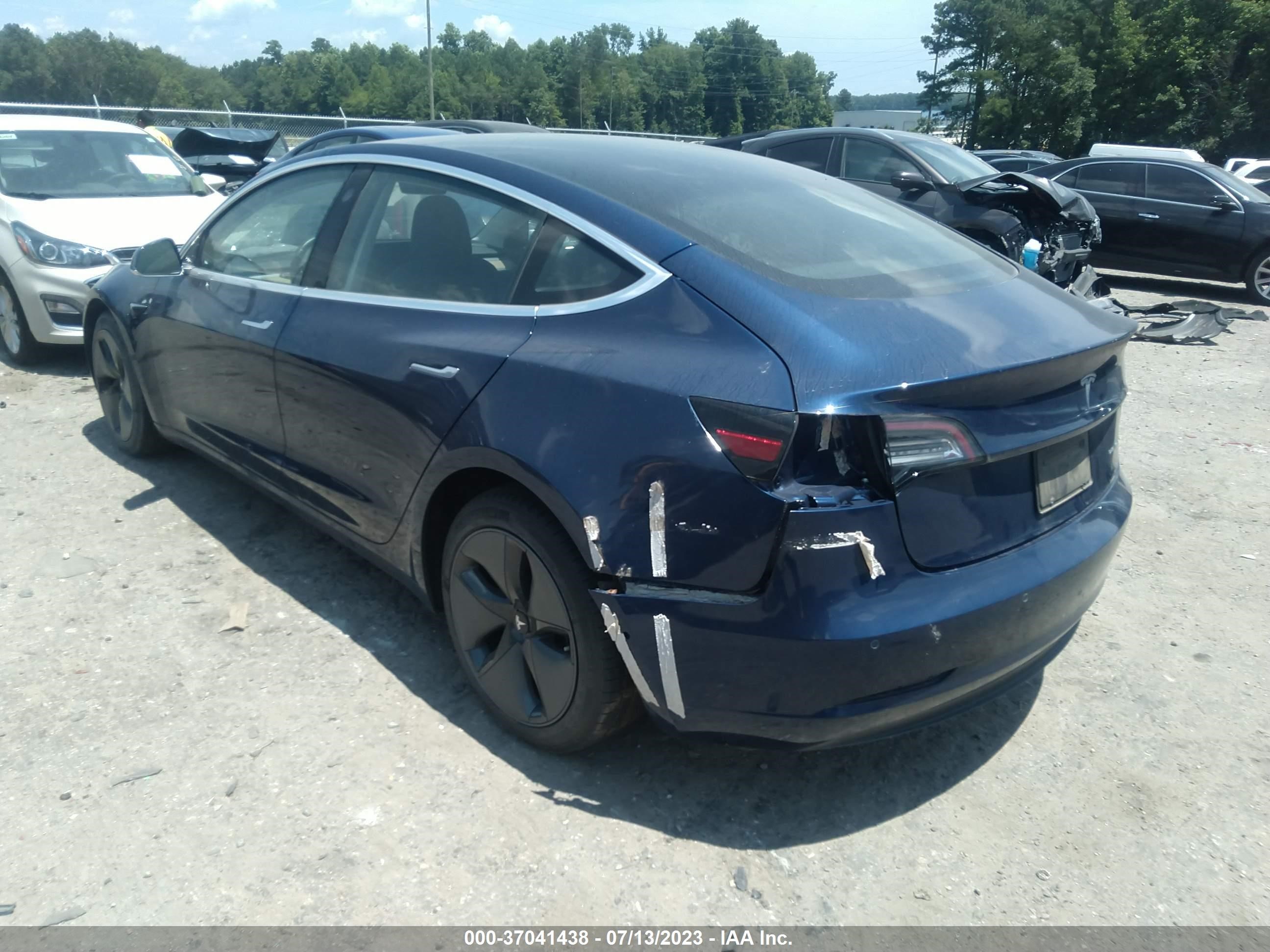 5YJ3E1EB1JF105387  tesla model 3 2018 IMG 2