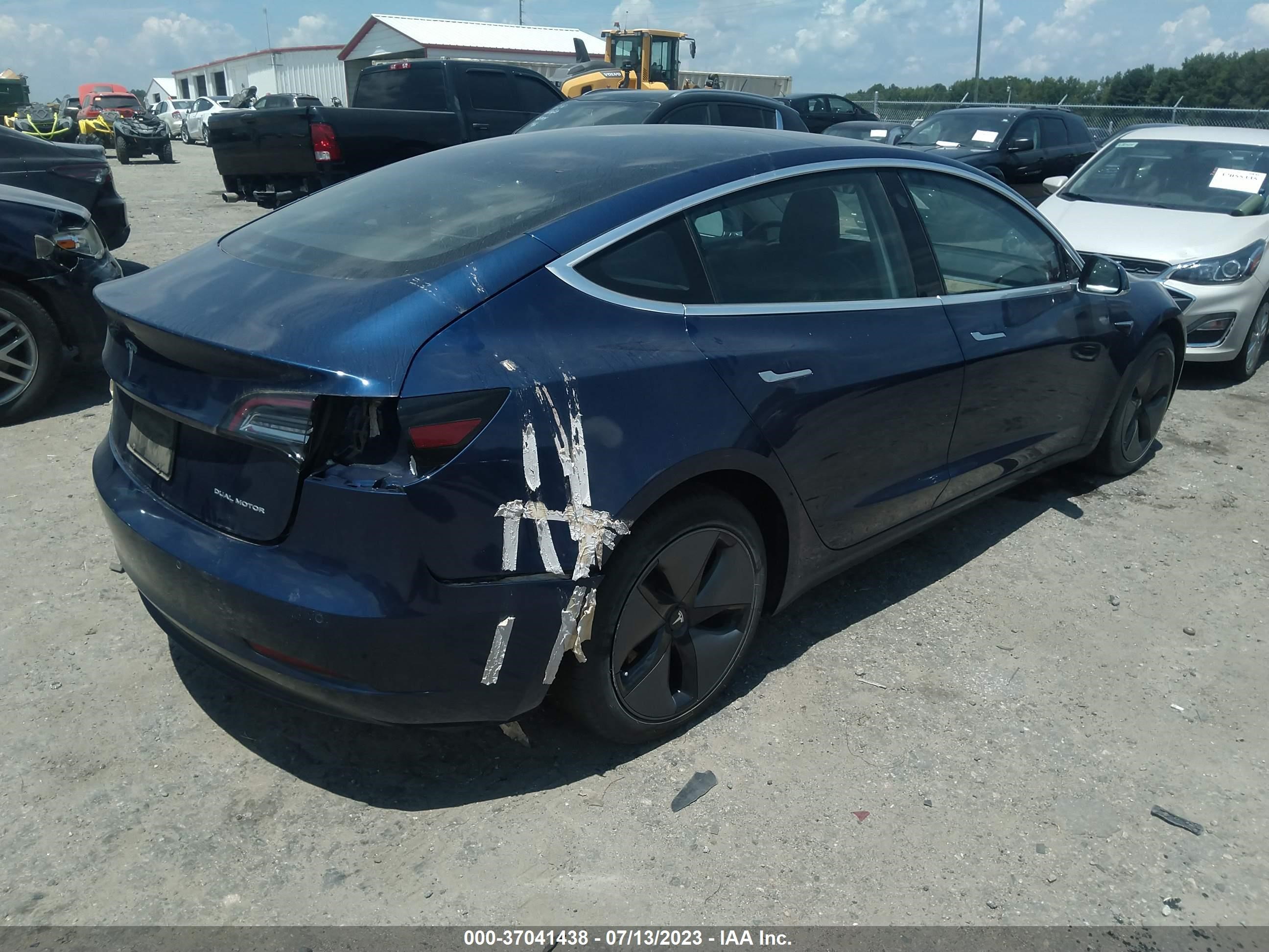 5YJ3E1EB1JF105387  tesla model 3 2018 IMG 3