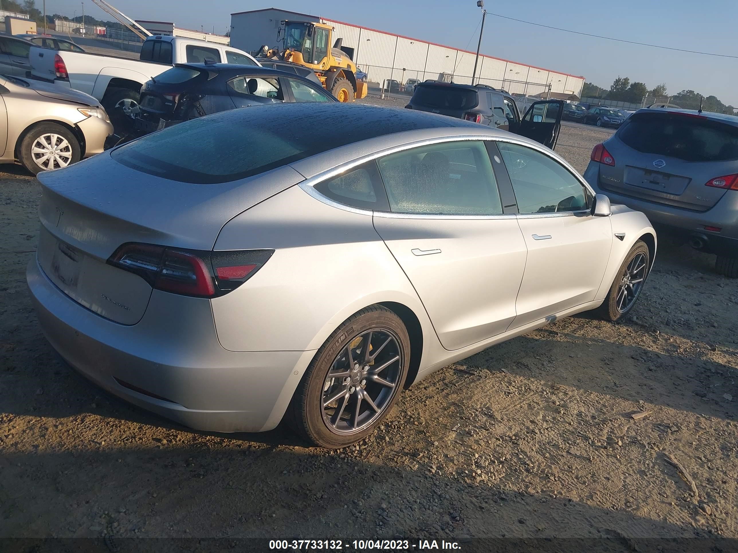 5YJ3E1EB1JF112839  tesla model 3 2018 IMG 3