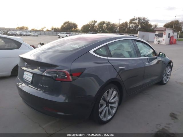 5YJ3E1EB1JF188335  tesla model 3 2018 IMG 3