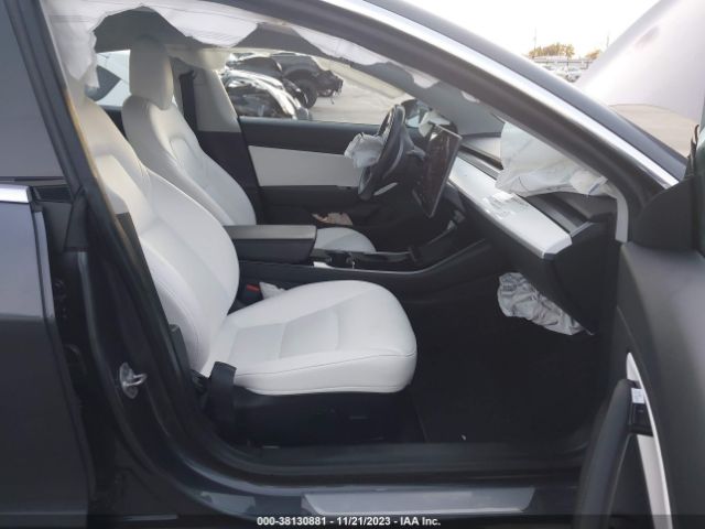 5YJ3E1EB1JF188335  tesla model 3 2018 IMG 4