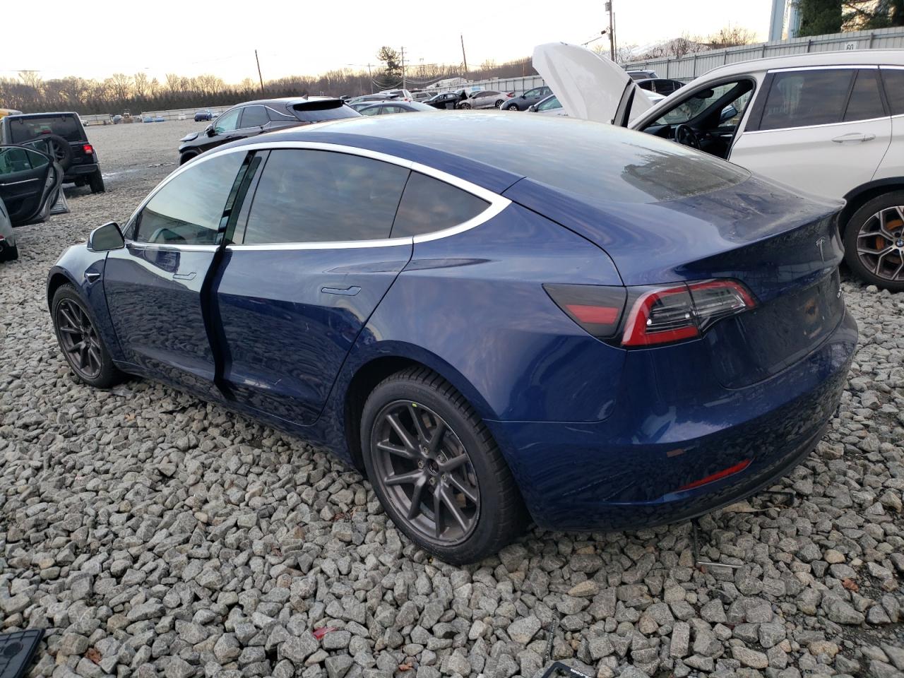 5YJ3E1EB5JF085192  tesla model 3 2018 IMG 1