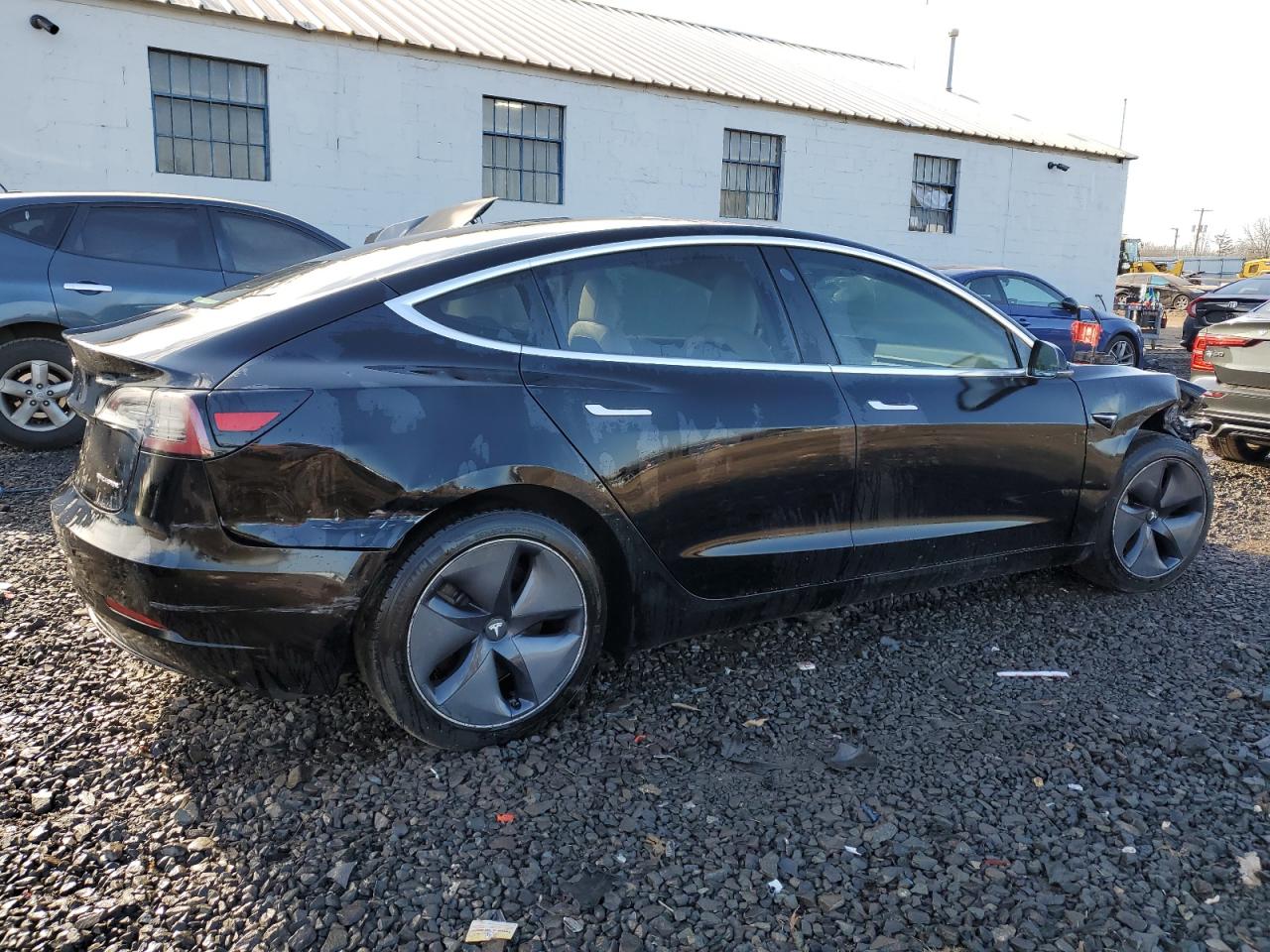 5YJ3E1EB6JF170686  tesla model 3 2018 IMG 2