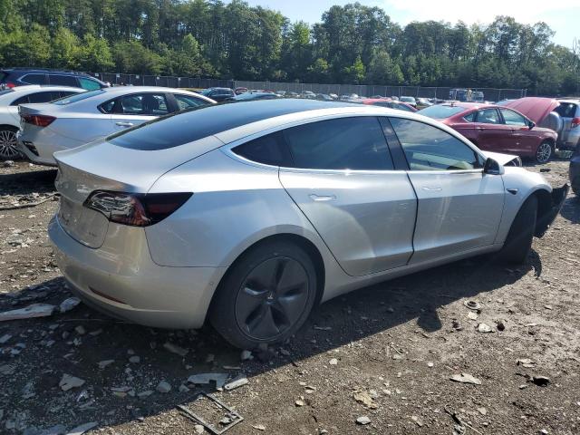 5YJ3E1EB7JF104440  tesla model 3 2018 IMG 2