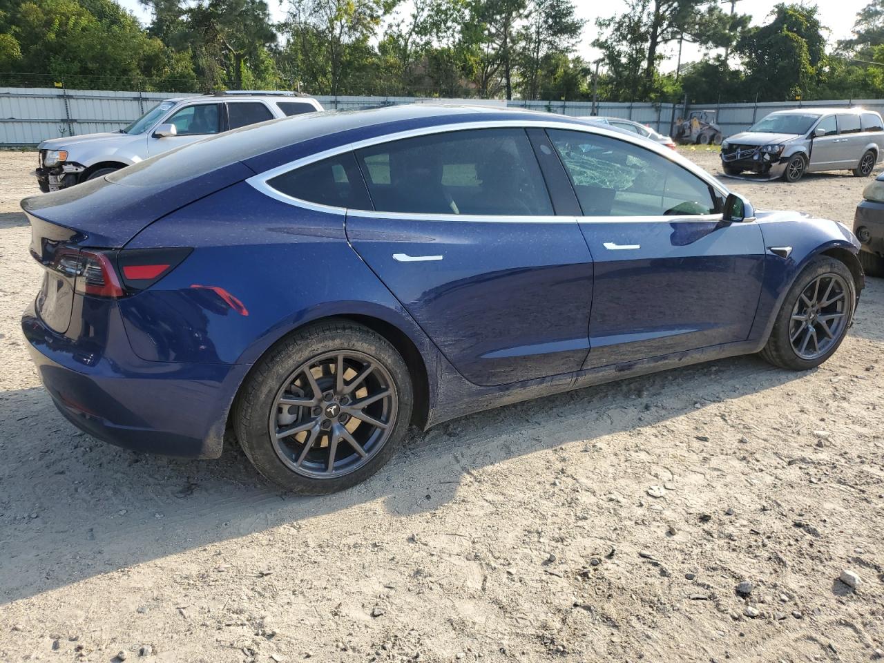 5YJ3E1EB9JF185442  tesla model 3 2018 IMG 2