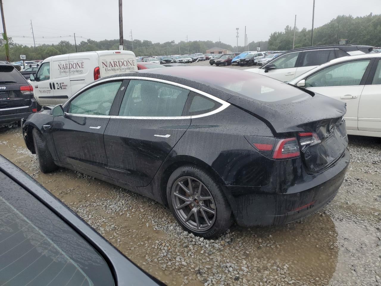 5YJ3E1EBXJF127842  tesla model 3 2018 IMG 1