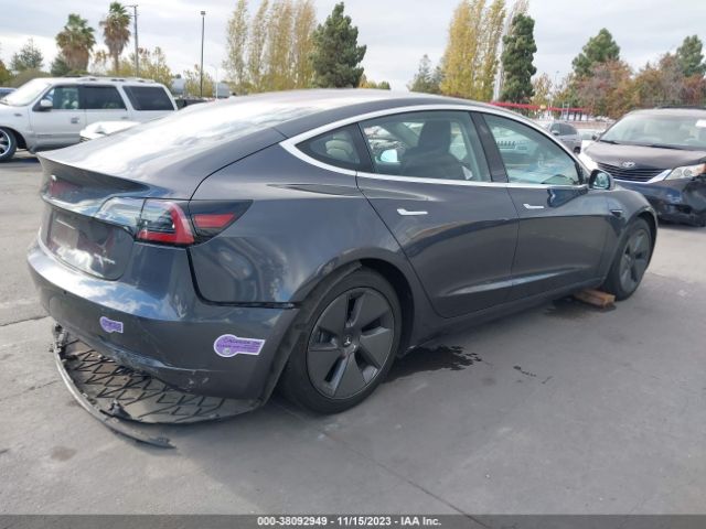 5YJ3E1EBXJF128795  tesla model 3 2018 IMG 3