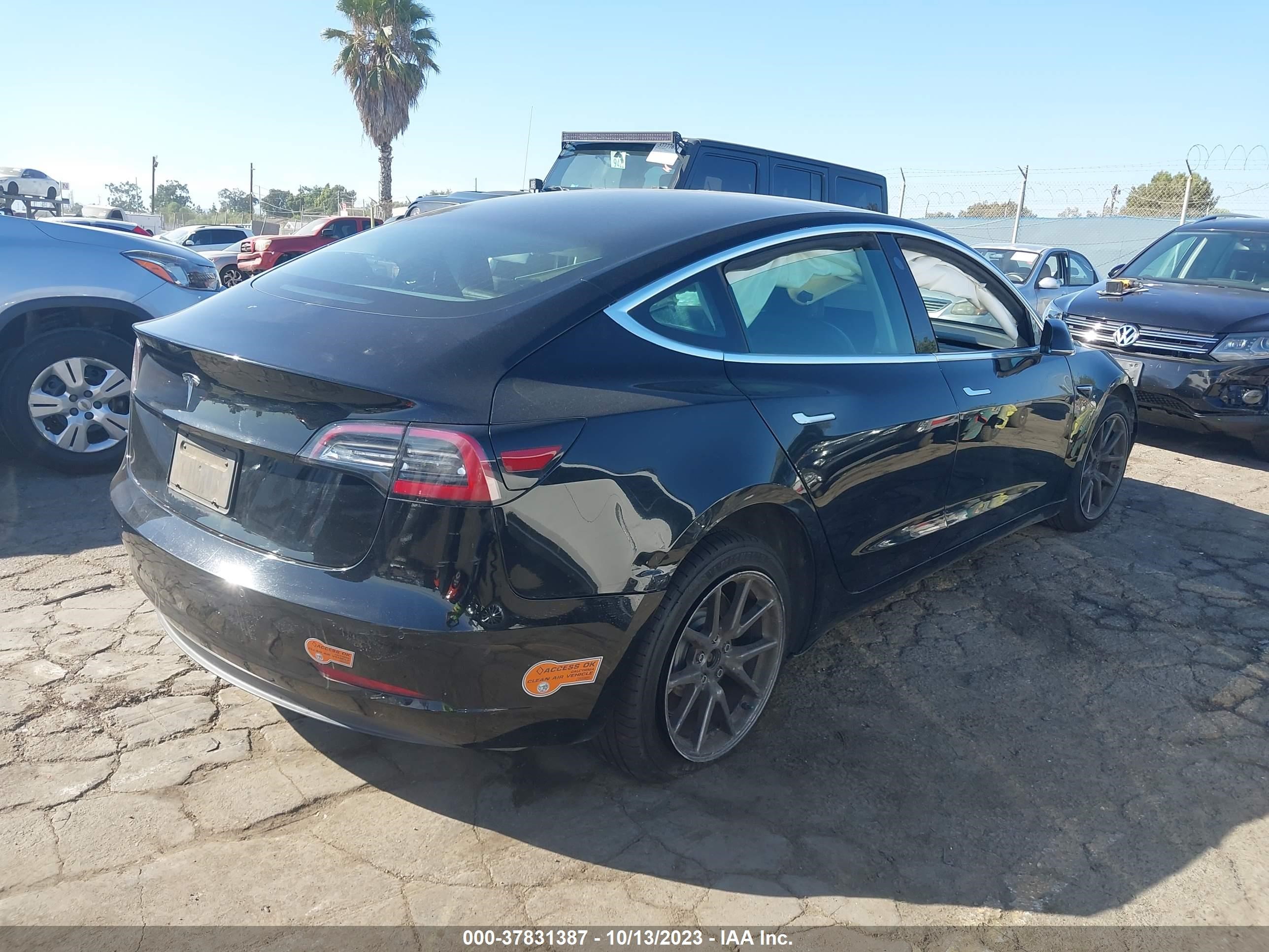 5YJ3E1EA2KF399228  tesla model 3 2019 IMG 3