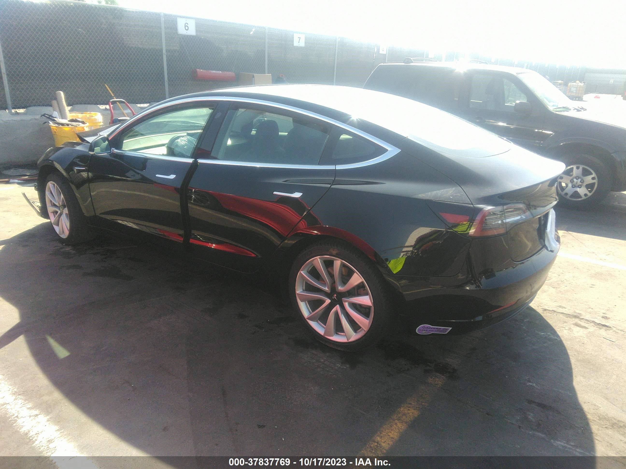 5YJ3E1EA7KF425306  tesla model 3 2019 IMG 2