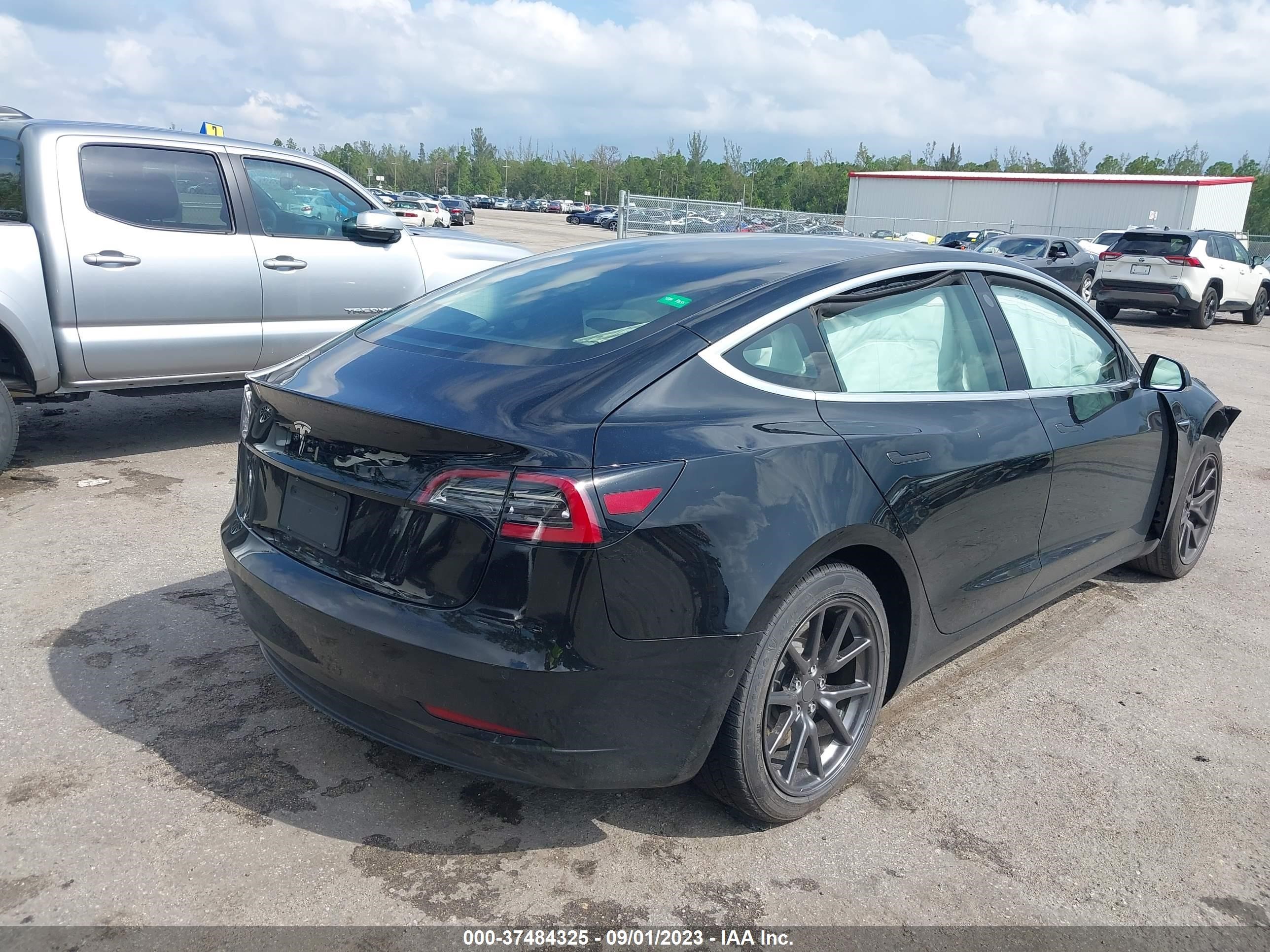 5YJ3E1EAXKF305807  tesla model 3 2019 IMG 3