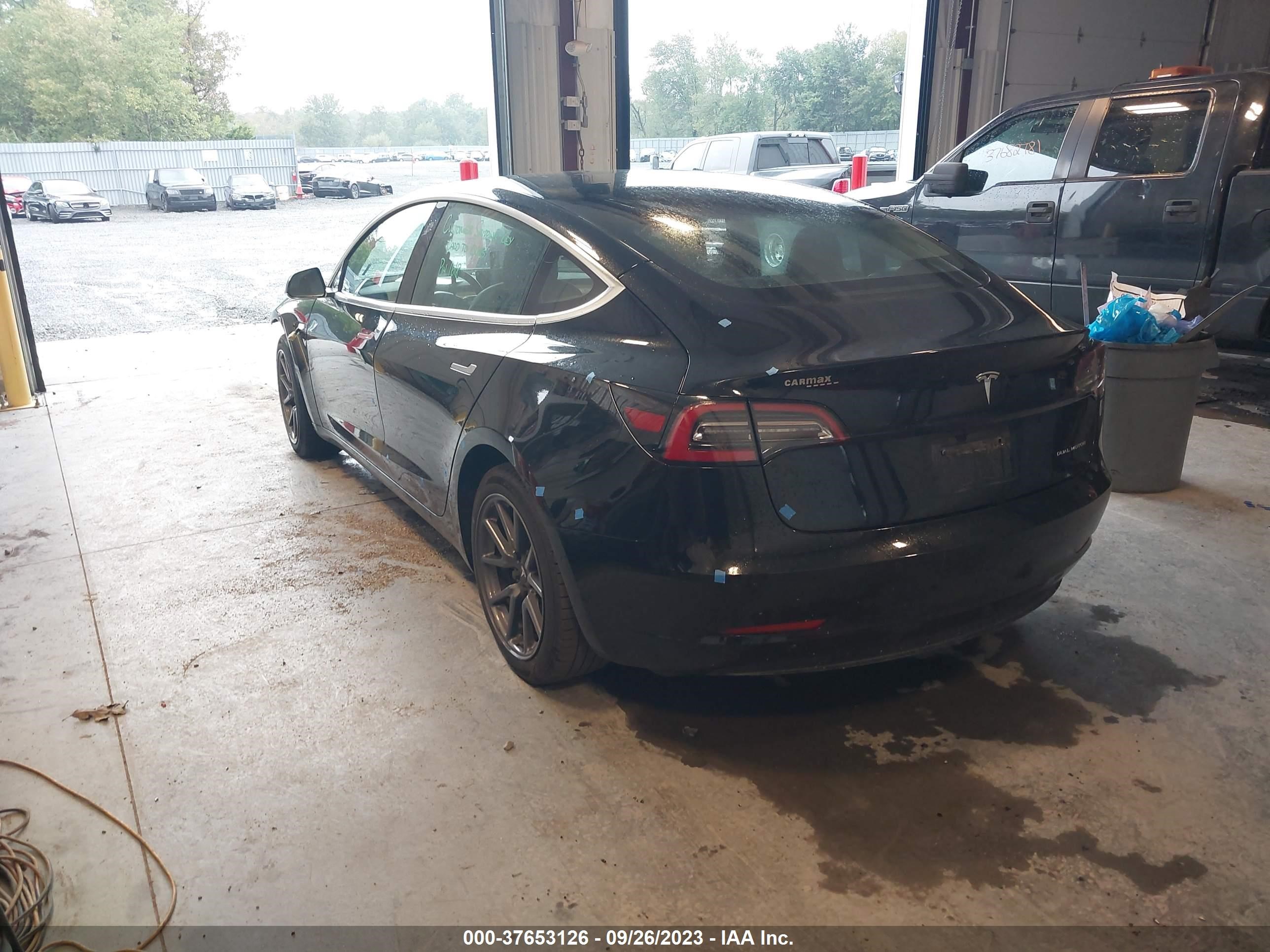 5YJ3E1EB1KF208729  tesla model 3 2019 IMG 2