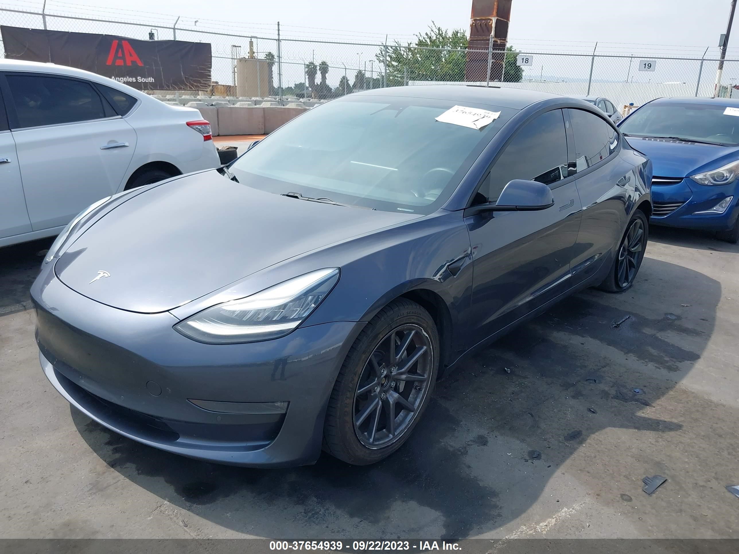 5YJ3E1EB2KF535219  tesla model 3 2019 IMG 1