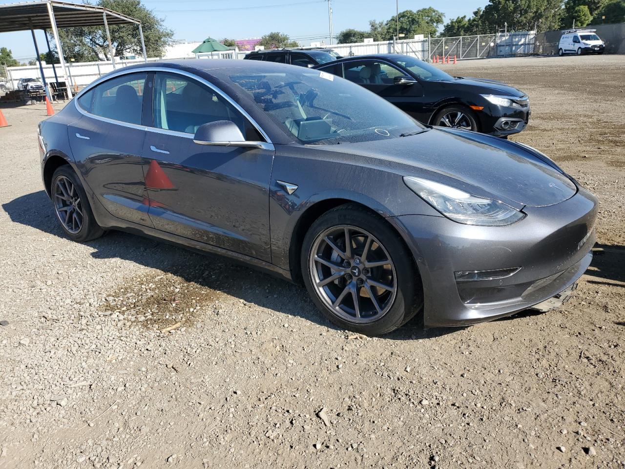 5YJ3E1EB5KF205672  tesla model 3 2019 IMG 3