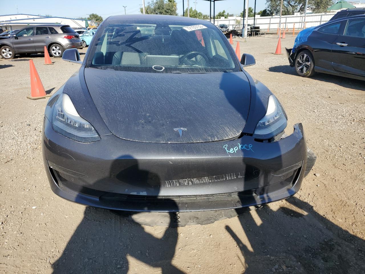 5YJ3E1EB5KF205672  tesla model 3 2019 IMG 4