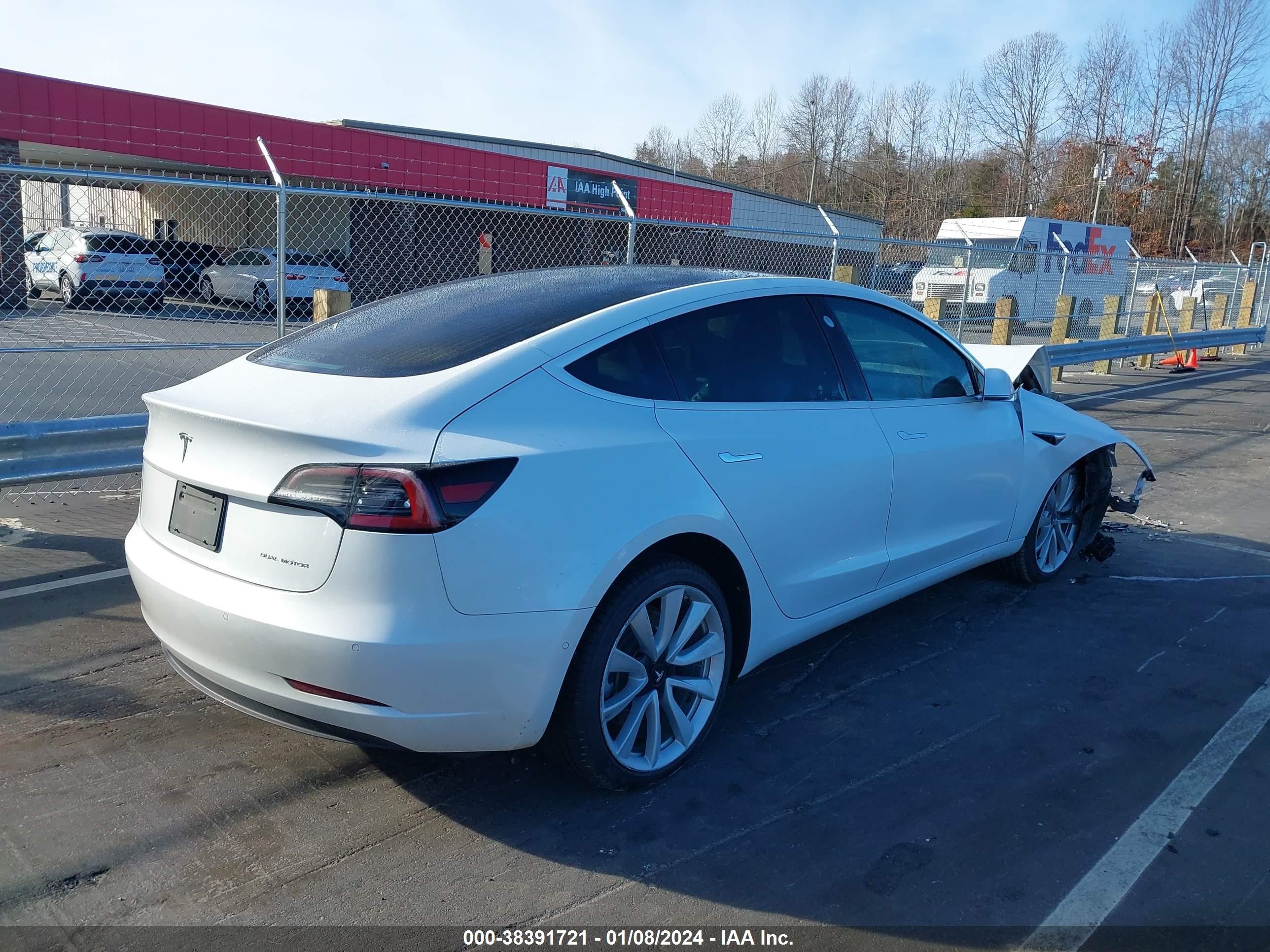 5YJ3E1EB5LF513717  tesla model 3 2019 IMG 3