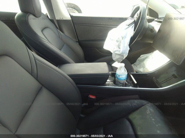 5YJ3E1EBXKF365045  tesla model 3 2019 IMG 4