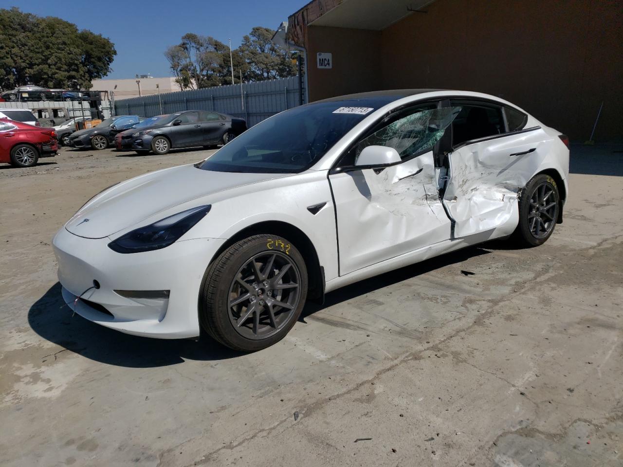 5YJ3E1EB5NF122165  tesla model 3 2022 IMG 0